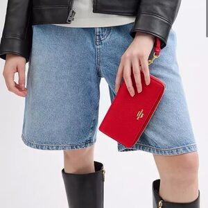 Red Coach Long Zip Around Wallet, excellent condition, no damage